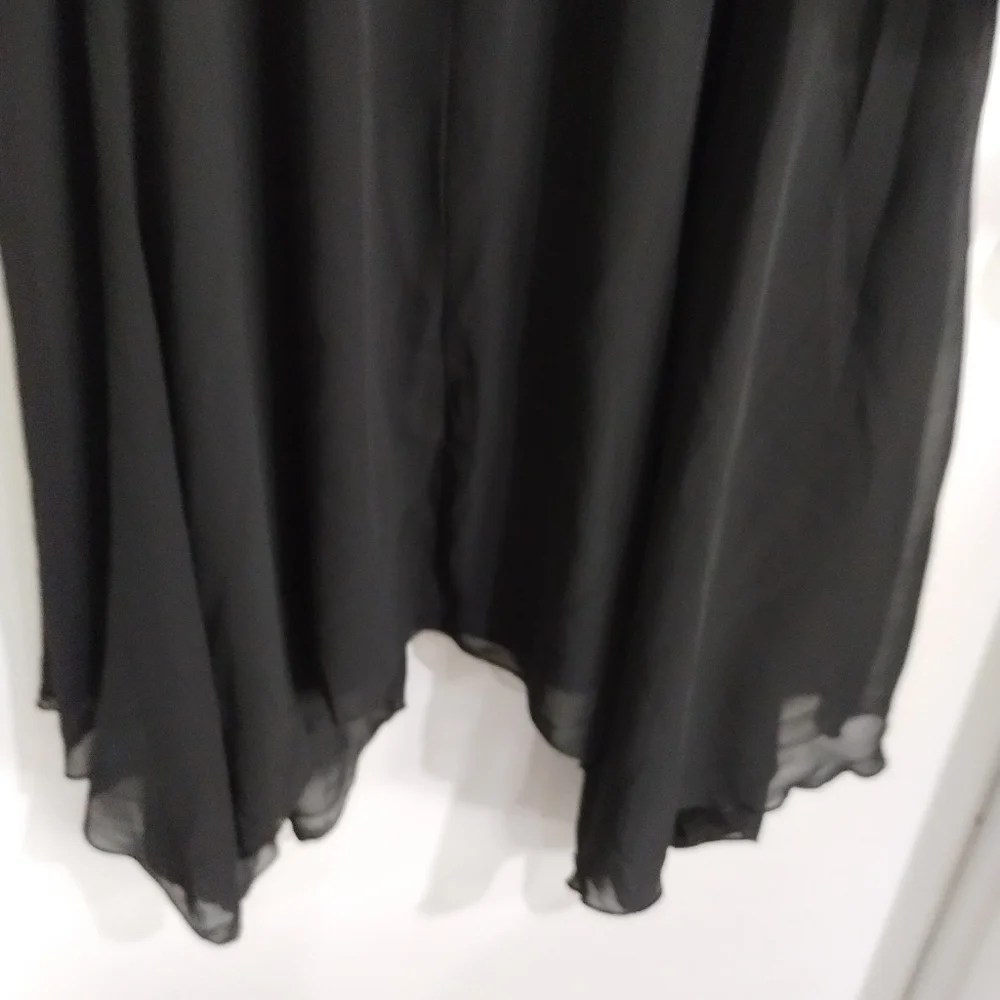 Dress 👗 - Picture 3 of 7